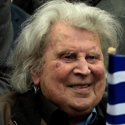 Auteur 16_Mikis Theodorakis_300 px Auteur 16_Mikis Theodorakis_300 px